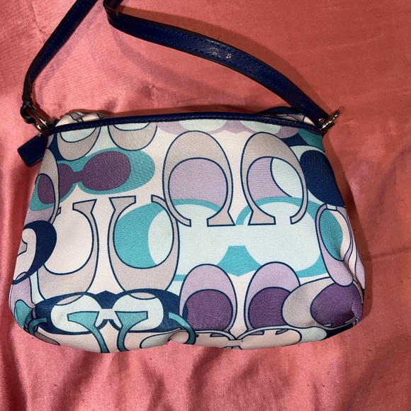 Coach Signature Soho Daisy Scarf Print Crossbody Shoulder Bag - Picture 2 of 4